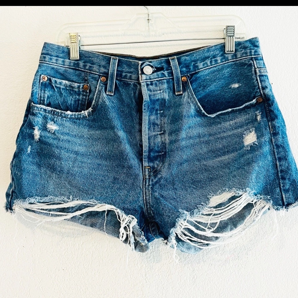 Levi’s 501 size 30W distressed button fly raw hem Jean shorts
